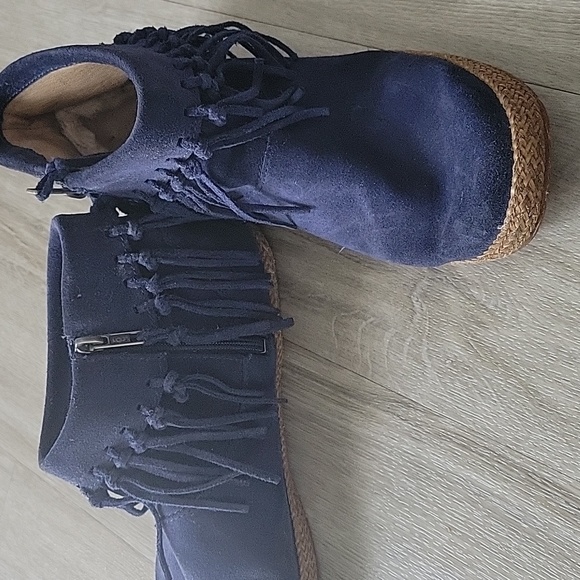UGG Blue Suede Fringe Boots - Picture 3 of 6